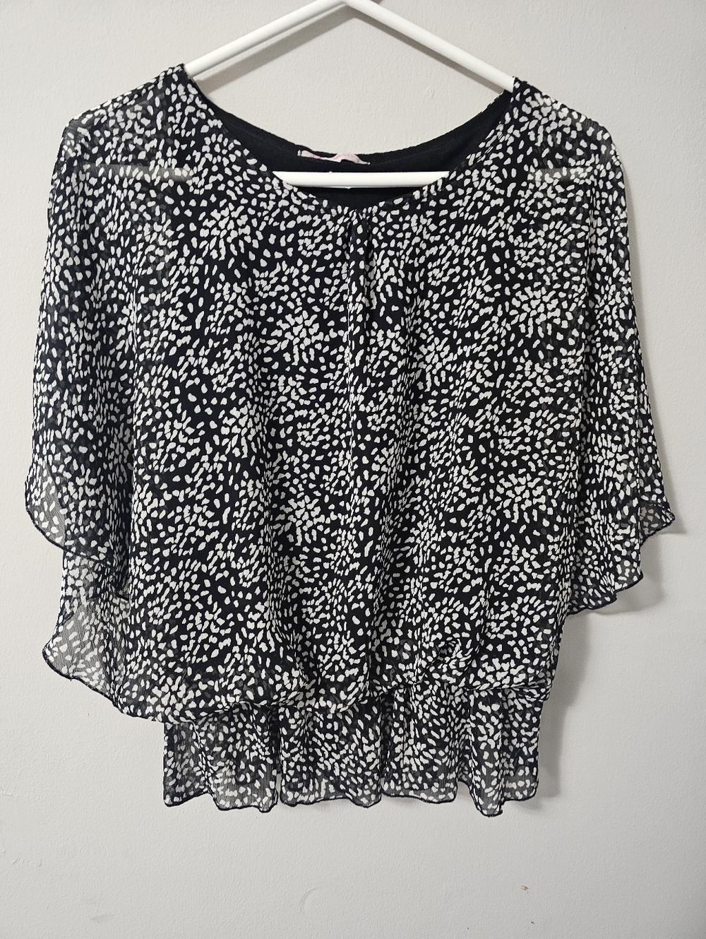 Julie's Closet Top Flowy Black & White Dotted Peplum Ruffle